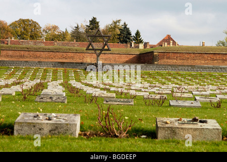 Terezin jüdischer Friedhof, Tschechische Republik Stockfoto