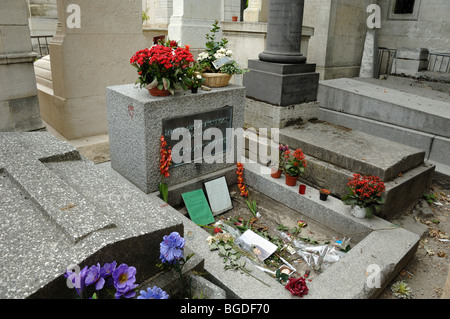 Jim Morrison (1943-1971) Grab oder Grab, Friedhof Pere Lachaise, Menilmontant, Paris, Frankreich Stockfoto