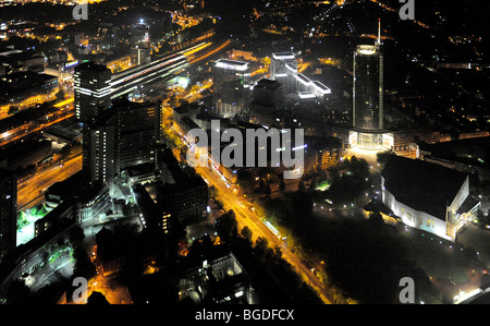 Luftaufnahme, RWE Turm Evonik, Essen, Ruhrgebiet-Bereich, Extraschicht 2009 Kulturfestival, Nachtflug, Nordrhein-Westphal Stockfoto