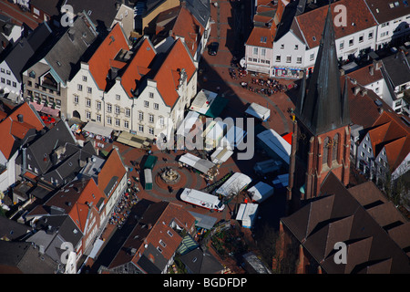 Luftaufnahme, Sixtuskirche Kirche, Marktplatz am Markt Tag, Haltern, Münsterland Gebiet, Region Ruhrgebiet, Nordrhein-Westph Stockfoto