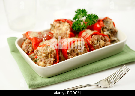 Gefüllte Paprika mit Huhn und Pilzen (Piquillos) Rezept zur Verfügung. Stockfoto