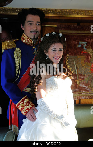 König Ludwig II und Kaiserin Sissi in den kaiserlichen Abendessen Zug von München nach Füssen, Bayern, Deutschland, Europa Stockfoto