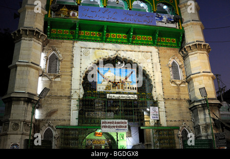 Vorderseite des Heiligen Dargah Dargah Sharif-Moschee-Komplex mit dem Grab von Khwaja Muinud-Din Chishti, ein muslimischer Sufi-Heiliger, Ajmer Stockfoto