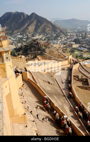 Blick vom Palast von Amber, Bernstein, in der Nähe von Jaipur, Rajasthan, Nordindien, Indien, Südasien, Asien Stockfoto