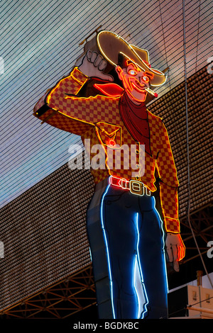 Vegas Vic, die berühmte Cowboy Figur in der Fremont Street im alten Las Vegas, Nevada, USA Stockfoto