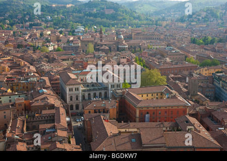 Blick über Dächer, Bologna, Emilia Romagna, Italien Stockfoto