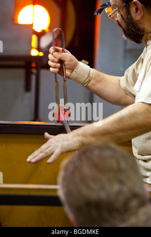 Herstellung von Glas im Corning Museum des Glases in Corning, New York Stockfoto