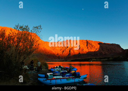 Whitewater Flößen und Catarafts bei Lees Ferry, Put-in für den Colorado River durch den Grand Canyon Stockfoto