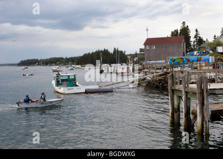 Port Clyde Hafen in Maine bekannt als touristischer Bestimmungsort und für Hummerfang Stockfoto