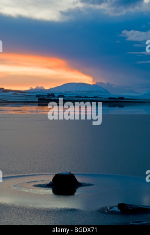 Abendlicht über gefrorene Loch von Stenness Festland Orkney Schottland.  SCO 5717 Stockfoto