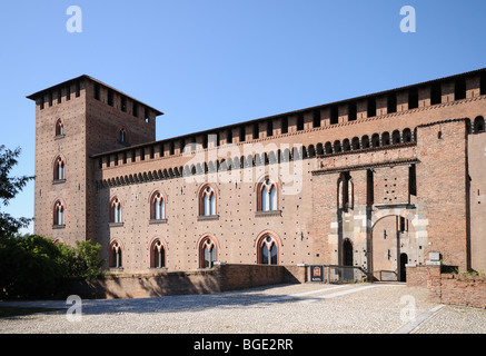 Burg von den Visconti Castello Visconteo Backsteinbau kommunalen Sammlungen Musei Civici Pavia Lombardei Italien Stockfoto