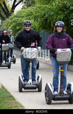 Touristen besichtigen um Washington DC auf Segway personal Transporter Stockfoto