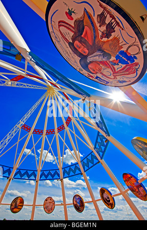 Saamis Tipi, das weltweit größte Tipi, in der Stadt Medicine Hat, Alberta, Kanada. Stockfoto