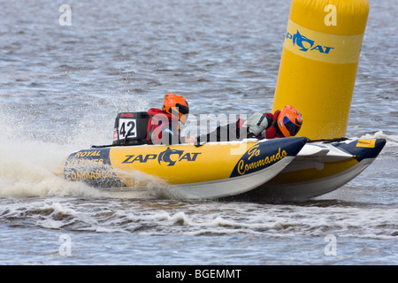 Königliche Marine-Team gehen Commando - Zapcat Meisterschaft 2009 - Hafen von Leith, Edinburgh Stockfoto