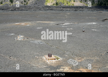 Kilauea Iki Kraterboden, angeschnittene Ärmel Bohrlöcher in 1988 Stockfoto