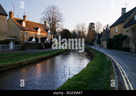 Dorf-Szene am Lower Slaughter, Cotswolds Stockfoto