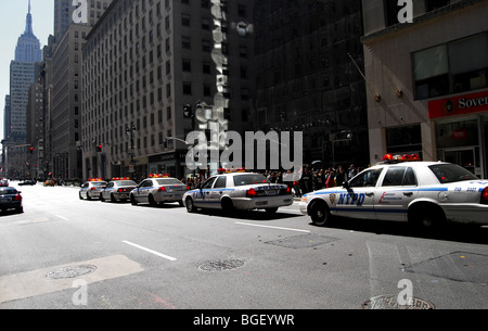 Polizeiautos aufgereiht in Manhattan. New York City, USA Stockfoto