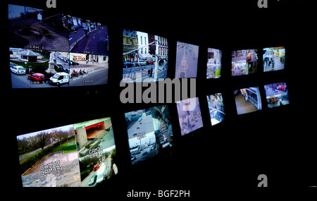 CCTV-Steuerelement Zimmer tv Bildschirme, England, UK Stockfoto