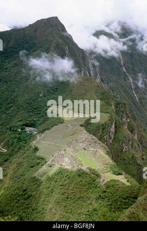 Machu Picchu gesehen von der Spitze des Huayna Picchu oder Wayna Picchu (Quechua: "Young Peak"). Machu Picchu, Peru. Stockfoto