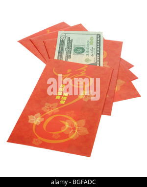 Chinesische neue Jahr rote Pakete und US-Dollar auf weißem Hintergrund Stockfoto