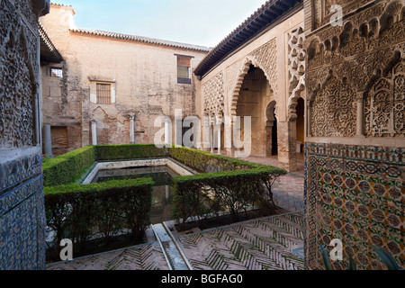 El Patio del ja-(Stuck Hof), Alcazar, Sevilla, Andalusien, Spanien Stockfoto