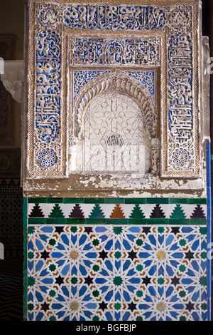 Detail der Dekoration des Raumes aus dem Patio de Las Huasaco oder Innenhof der Jungfrauen, Alcazar, Sevilla, Andalusien, Spanien Stockfoto