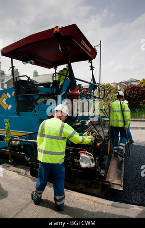 Asphalt Asphalt in Windermere am Ende der Stadt Erweiterungsprojekt Oberflächenersatz Stockfoto