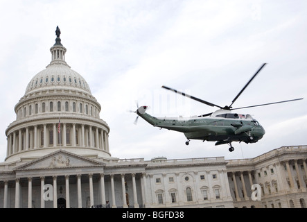 9. Januar 2009 – Washington, D.C. – Bau der Bühne für die Einweihung des designierten Präsidenten Barack Obama auf dem Capitol Hill. Stockfoto