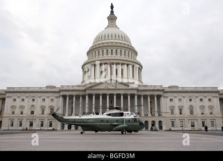 9. Januar 2009 – Washington, D.C. – Bau der Bühne für die Einweihung des designierten Präsidenten Barack Obama auf dem Capitol Hill. Stockfoto