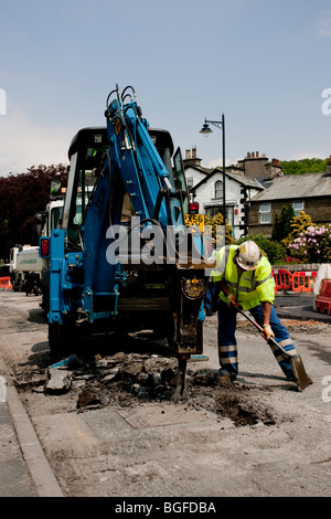 Asphalt Asphalt in Windermere am Ende der Stadt Erweiterungsprojekt Oberflächenersatz Stockfoto