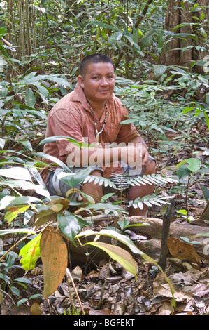 Egbert Frederic native Macushi engagierten & sachkundige Naturführer Iwokrama Rainforest Guayana Schild Guyana in Südamerika Stockfoto