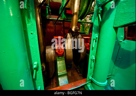 In den Maschinenraum des Dampfschiffes Soldek vor Marine Museum, Altstadt von Danzig, Polen | Meeresmuseum Danzig Stockfoto