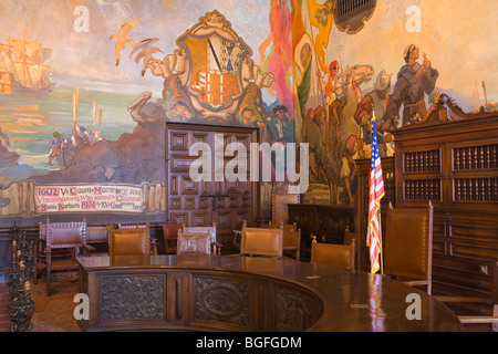 Wandmalereien im Board of Supervisors Zimmer, Santa Barbara County Courthouse, Santa Barbara, Kalifornien, USA Stockfoto