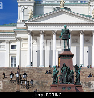 Denkmal in der Nähe der Kathedrale, Helsinki zu den russischen Zaren Alexander II., Finnland Stockfoto