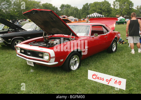 Auto - 1968 Chevrolet Camaro SS. Sign zeigt Klasse von 68. Stockfoto