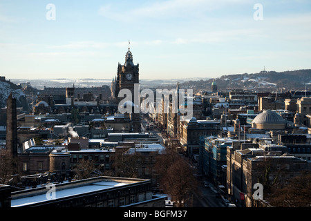 Ein Winter-Ansicht des East End von Edinburgh Princes Street vom Calton Hill Stockfoto