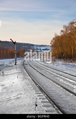 Ein Teil der Bahnstrecke am Grindleford Bahnhof Derbyshire England UK Stockfoto