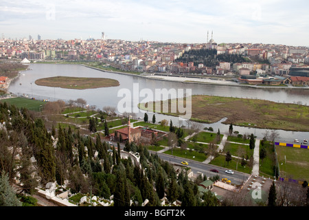 Ein Blick von Eyup Friedhof, Istanbul, Türkei. Stockfoto