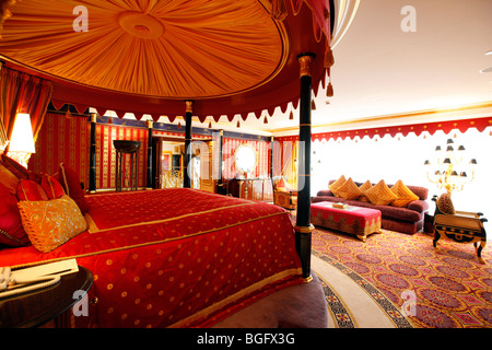Präsidenten-Suite, deluxe Suite, Schlafzimmer in das Burj Al Arab, Dubai, Vereinigte Arabische Emirate Stockfoto