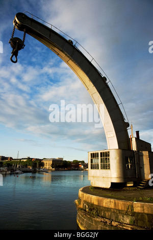 Bristol Hafen Fairbairn Dampf Kran und schwimmenden Hafen im Abendlicht Stockfoto