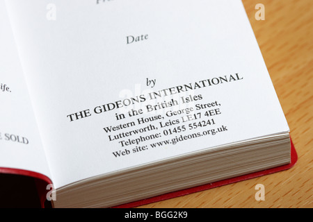 neues Testament und Psalmen kleine Bibel links von den Gideons international in Großbritannien Stockfoto