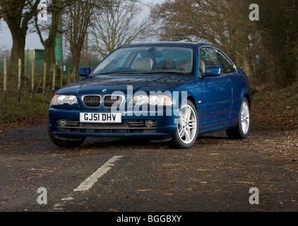 BMW 3er Reihe 330 Limousine - E46 Form gebaut von 1998 bis 2006 Stockfoto