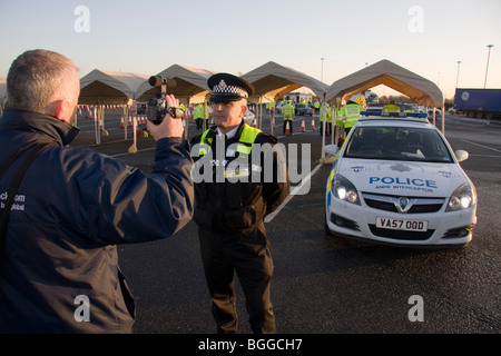 Essex-Polizei-Inspektor wird von yourthurrock.com interviewt Stockfoto