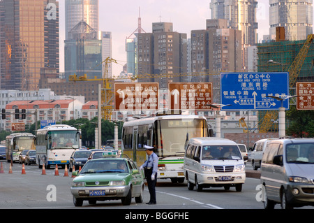 Wolkenkratzer in Pudong, Shanghai, China Stockfoto