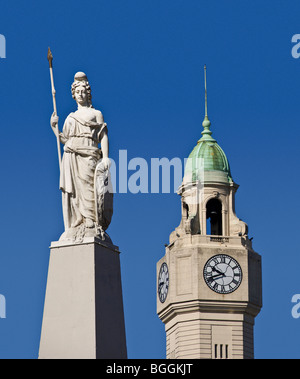 Die neoklassische Stadt Legislative Building Clock Tower und kann Pyramide in Buenos Aires, Argentinien Stockfoto