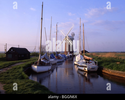 Horsey Entwässerung Mühle auf den Norfolk Broads Stockfoto