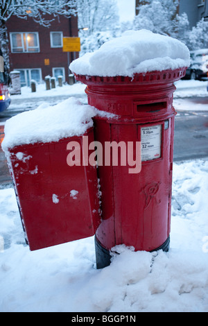 Muswell Hill, London, England, 6. Januar 2010: starker Schneefall. Stockfoto