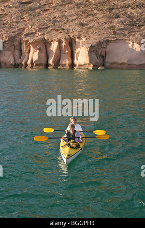 Kajakfahren auf dem Meer von Cortez, Baja California, Mexiko. Stockfoto