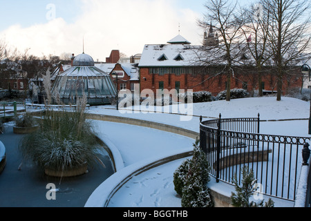 Norwich Castle Gardens - in Norwich Norfolk in Großbritannien Schneefall von Anfang Januar, 2010 Stockfoto