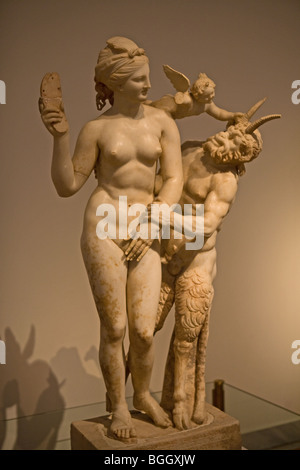 Gruppe von Aphrodite Pan und Eros in parischen Marmor über 100BC Stockfoto